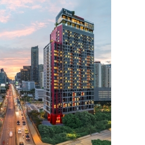 THE BASE Urban Rama 9-Rama 9區中心地帶連結1 分鐘即可到達未來橘色線 MRT捷運站 2 分鐘即可到達 Central