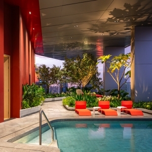 THE BASE Urban Rama 9-Rama 9區中心地帶連結1 分鐘即可到達未來橘色線 MRT捷運站 2 分鐘即可到達 Central